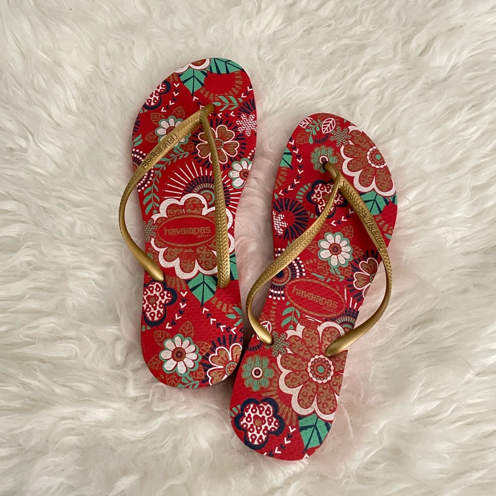 Havaianas Red Floral Slim Sandals with Gold Straps